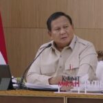 Prabowo Tonton Video Anak-anak Tunggu MBG: “Hei Orang Pintar yang Mengejek, Lihat!”