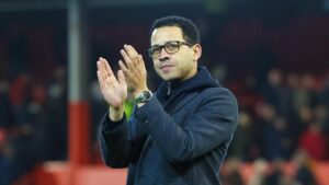 Liam Rosenior Resmi Jadi Pelatih Chelsea, Dikontrak Hingga 2032