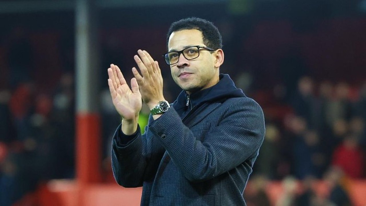 Liam Rosenior Resmi Jadi Pelatih Chelsea, Dikontrak Hingga 2032