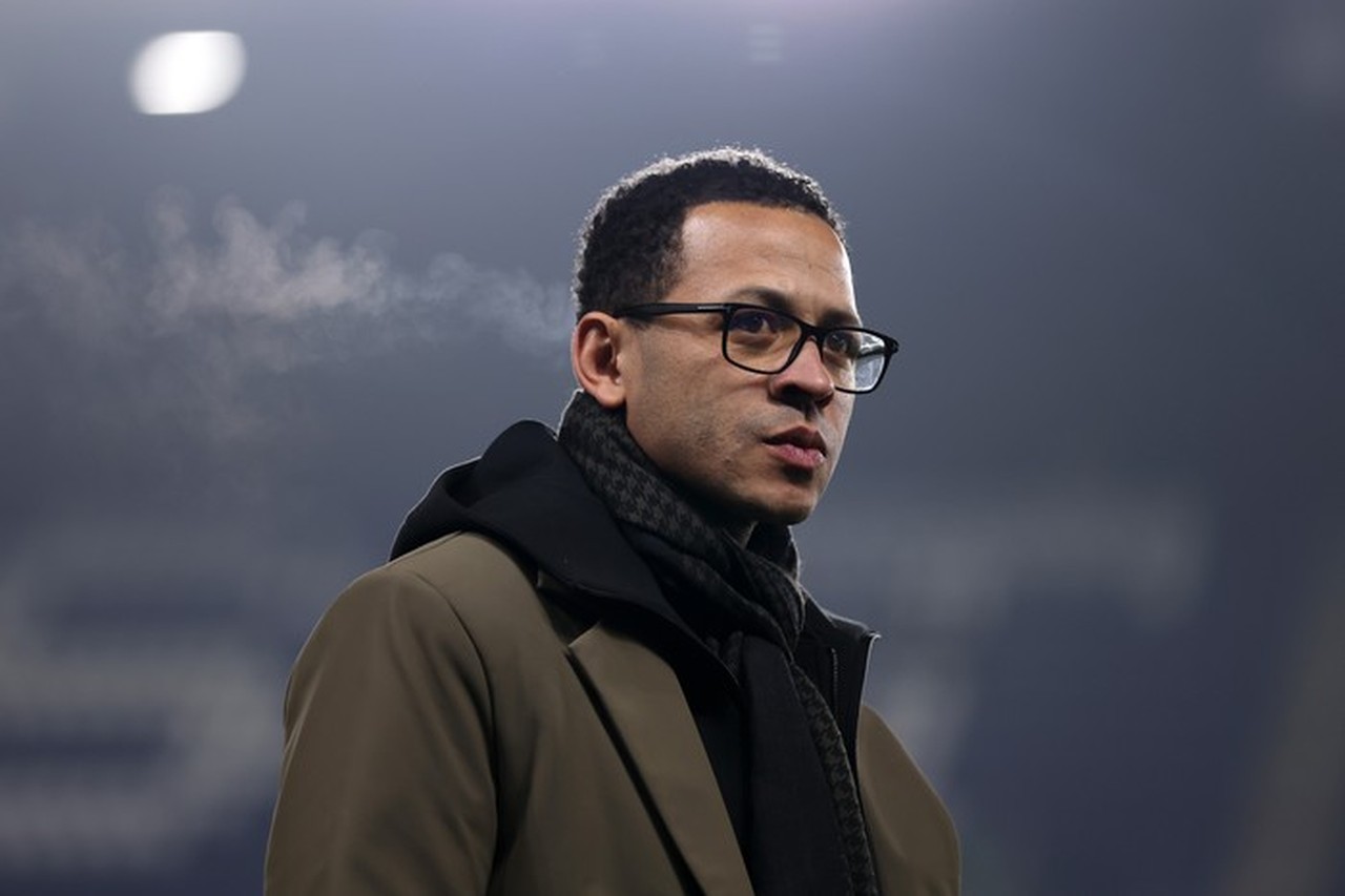 Liam Rosenior Resmi Jadi Pelatih Kepala Chelsea, Dikontrak Hingga 2032