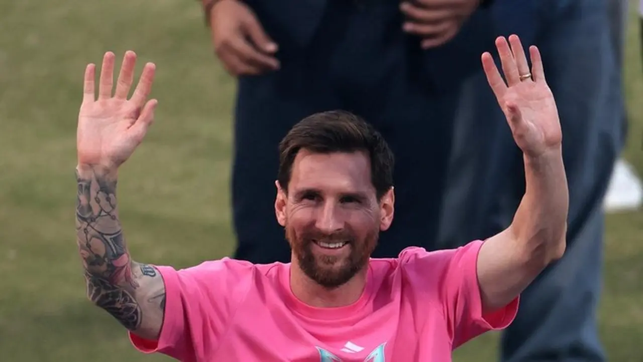 Lionel Messi Raja Assist Di Sepakbola. (foto: Reuters/adnan Abidi)