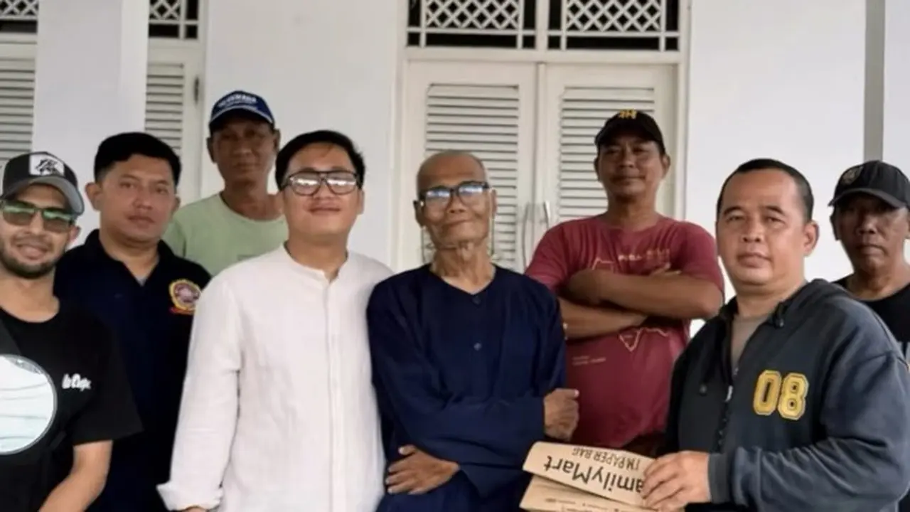 Diding Boneng Mendapat Bantuan Uang Tunai Rp 50 Juta Dari Raffi Ahmad. Foto: Dok Instagram Raffi Ahmad Dan Nagita Slavina