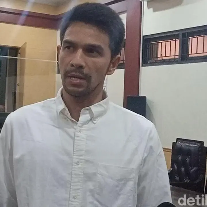 Jonathan Frizzy Hirup Udara Bebas Hari Ini Lewat Cuti Bersyarat