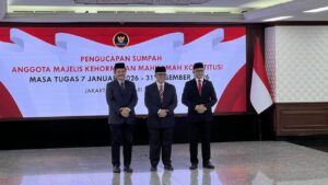 MKMK Tegaskan Surat Peringatan untuk Anwar Usman Bukan Sanksi, Tapi Pengingat Etik