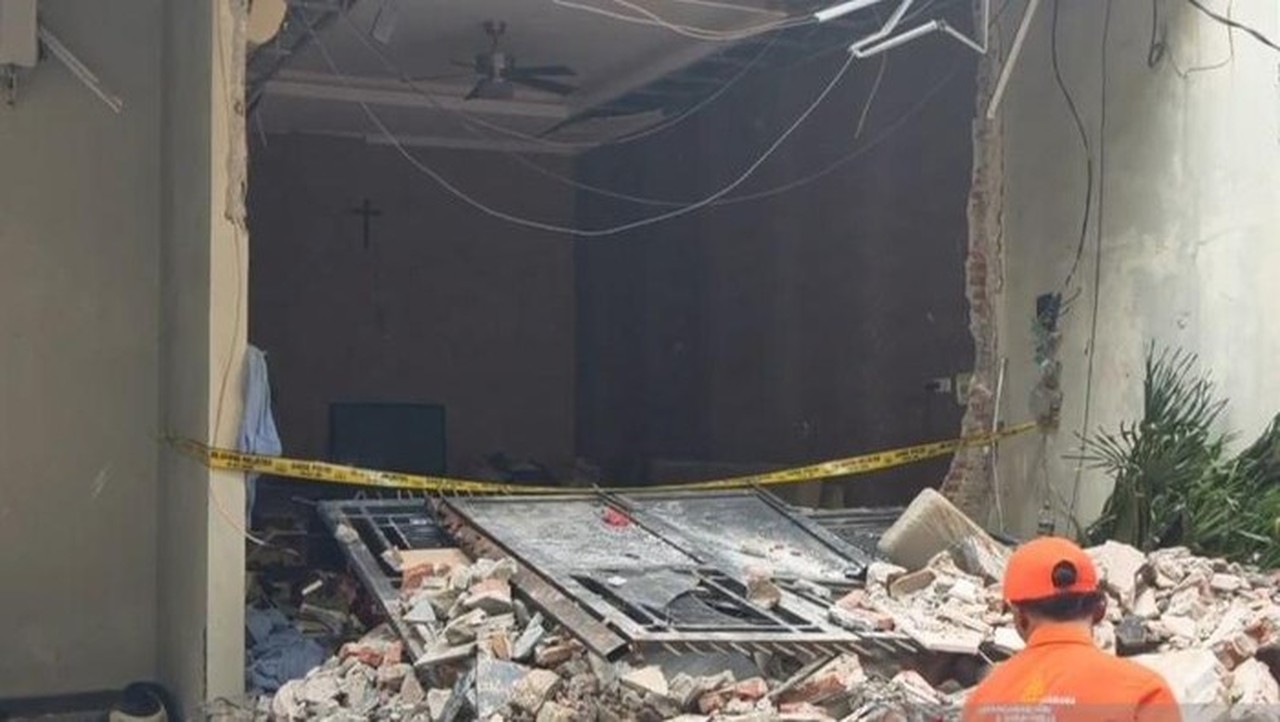 Ibu di Jakarta Barat Terlempar Keluar Rumah Akibat Ledakan Tabung Gas 12 Kg