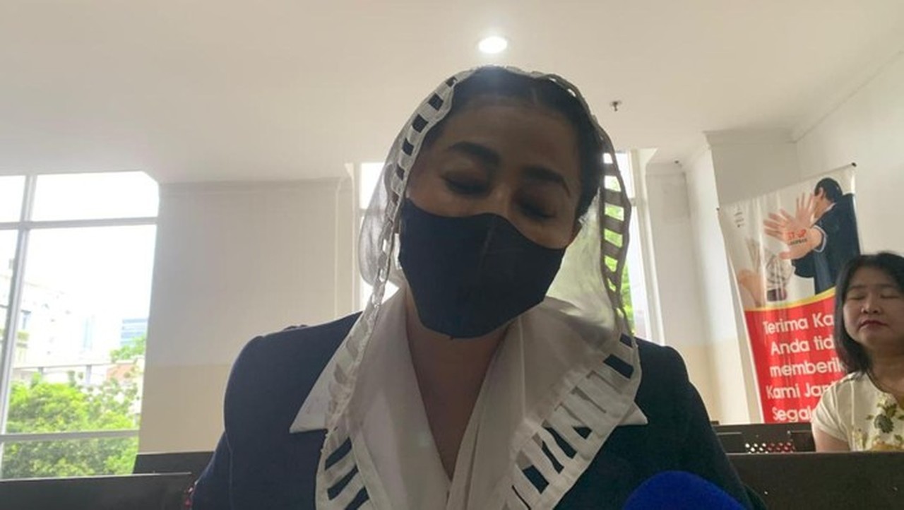 Hasnaeni ‘Wanita Emas’ Ajukan PK Kedua, Hadirkan Bukti Chat WhatsApp sebagai Novum