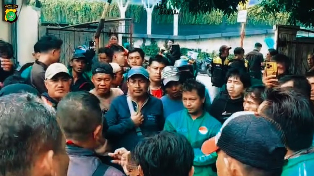 Ojol Dipukul Penumpang di Penjaringan, Polisi Respons Cepat Mediasi Damai Ojol Dipukul Penumpang di Penjaringan, Polisi Respons Cepat Mediasi Damai