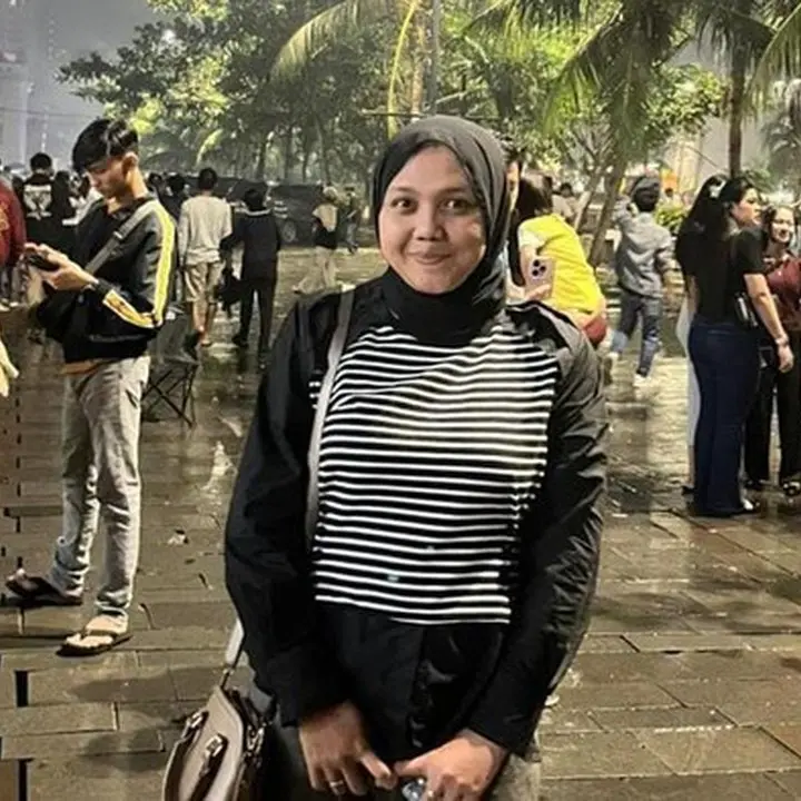 Hujan Tak Gentar, Ribuan Warga Padati Perayaan Tahun Baru di Kota Tua Jakarta