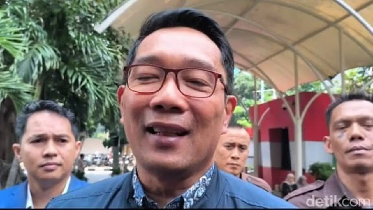 Foto: Mantan Gubernur Jawa Barat (jabar) Ridwan Kamil (rk) Memenuhi Panggilan Kpk Hari Ini. (fadil/detikcom).