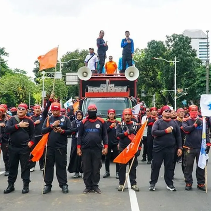 Ribuan Buruh Kembali Geruduk Istana Negara, Tolak UMP 2026 DKI dan UMSK Jabar