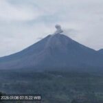 Gunung Semeru Kembali Erupsi, Kolom Abu Capai 700 Meter di Empat Kali Letusan