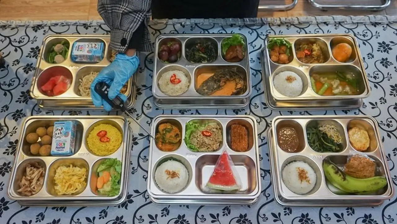 Ilustrasi, Makan Bergizi Gratis (foto: Antara Foto/harviyan Perdana Putra)