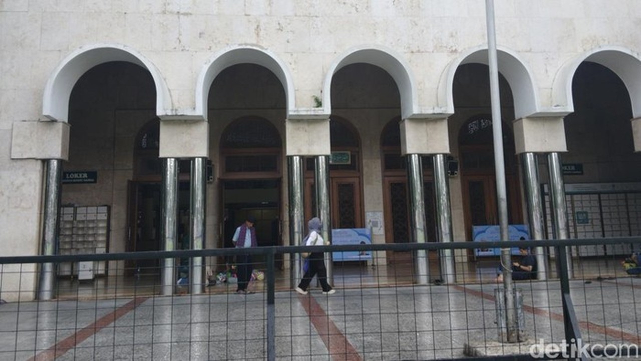 Gubernur Jabar Cabut Status Masjid Agung Bandung Sebagai Masjid Raya, Ini Alasannya Gubernur Jabar Cabut Status Masjid Agung Bandung Sebagai Masjid Raya, Ini Alasannya
