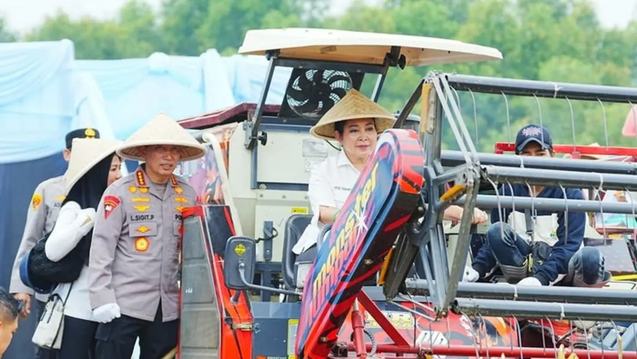 Kapolri Dan Ketua Komisi Iv Dpr Titiek Soeharto (dok. Istimewa)