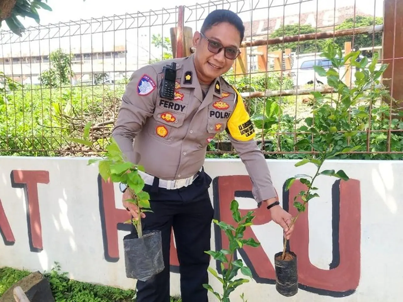 Foto: Kapolda Jateng Irjen Ribut Meminta 3.394 Personel Yang Naik Pangkat Menanam 13.576 Pohon. (dok.istimewa)