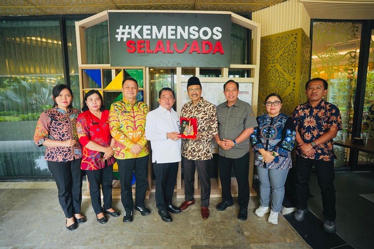 Mensos Minta Pemda Perkuat Kolaborasi Jalankan 3 Amanat Presiden untuk Kesejahteraan Sosial Mensos Minta Pemda Perkuat Kolaborasi Jalankan 3 Amanat Presiden untuk Kesejahteraan Sosial