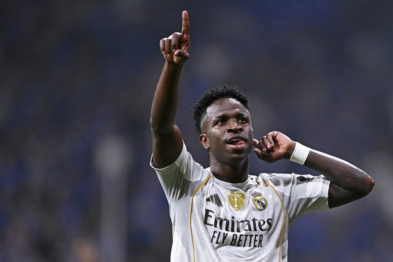 Fabrizio Romano Tegaskan Rumor Chelsea Rekrut Vinicius Jr Tak Benar