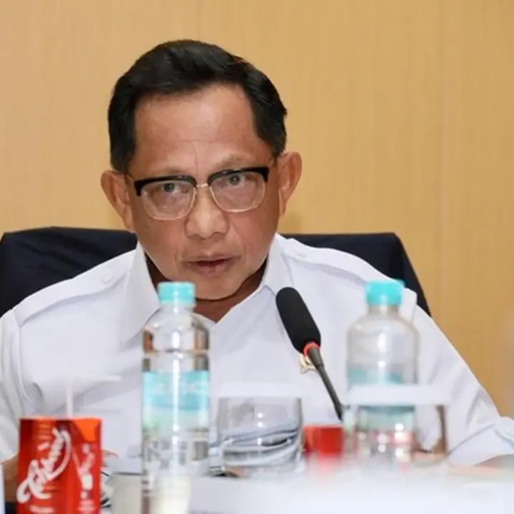 Mendagri Tito Karnavian: Gelondongan Kayu Banjir Sumatera Dimanfaatkan Warga untuk Perbaikan Rumah