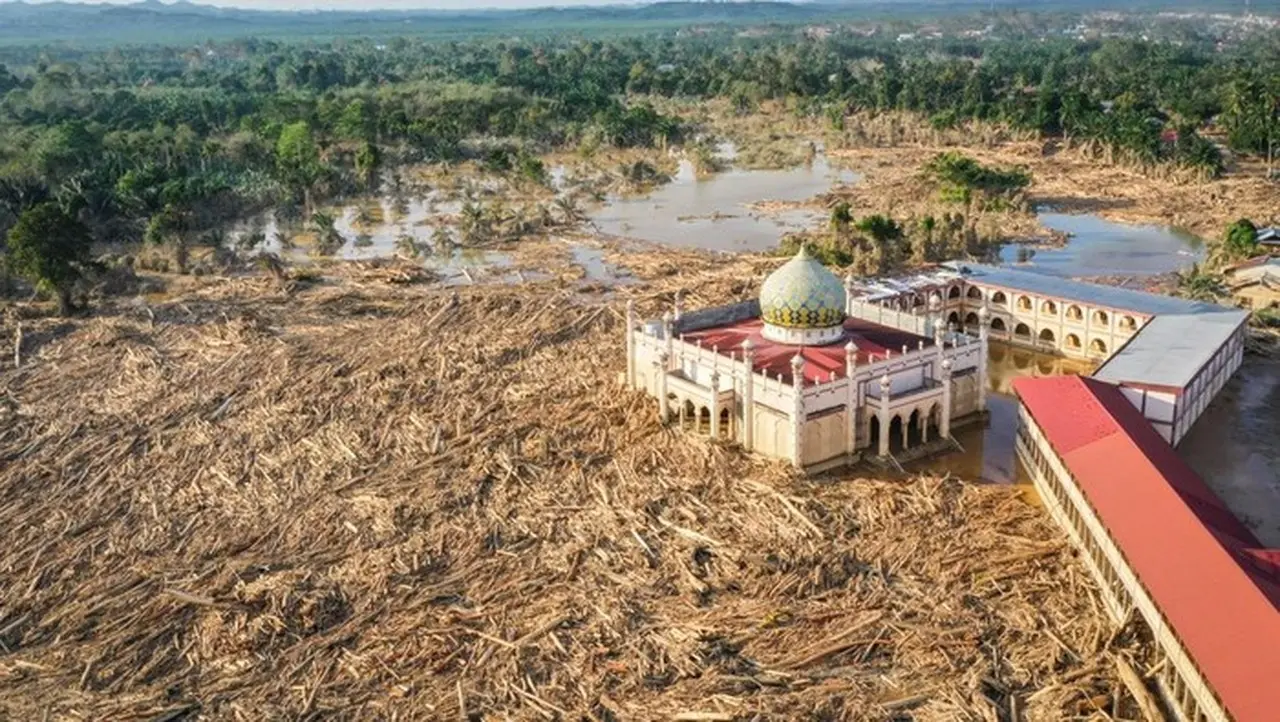 Desember 2025: Banjir Bandang Dan Longsor Terjang Sumatera. (foto: Antara Foto/erlangga Bregas Prakoso)