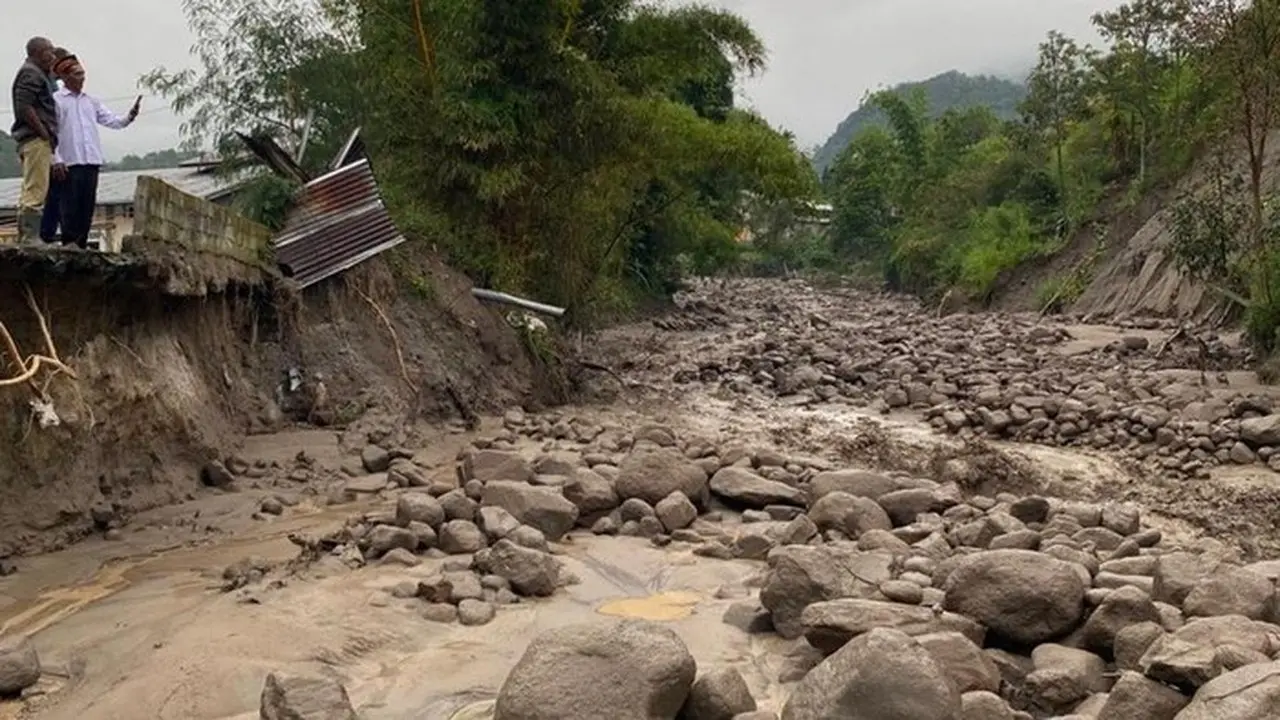 Kawasan Aliran Sungai Wih Gile, Kecamatan Timang Gajah, Bener Meriah, Aceh Sempat Diterjang Banjir Bandang Membawa Gelondongan Kayu, Kini Sudah Surut. (foto: Dok. Istimewa)