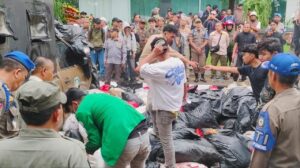Kantor Wali Kota Tangsel ‘Dibanjiri’ Sampah, Pemkot Berjanji Lakukan Pembenahan Menyeluruh