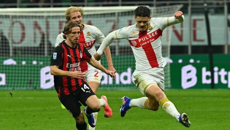 AC Milan Ditahan Imbang Genoa 1-1 di San Siro, Penalti Terbuang di Injury Time AC Milan Ditahan Imbang Genoa 1-1 di San Siro, Penalti Terbuang di Injury Time