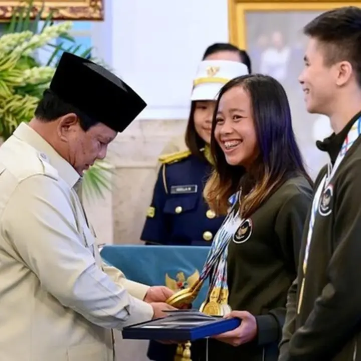 Presiden Prabowo Terperanjat Lihat 5 Medali Emas SEA Games Martina Ayu