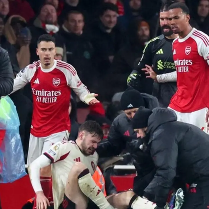 Aksi Memalukan Gabriel Martinelli Dorong Pemain Cedera, Gary Neville Sebut ‘Idiot’