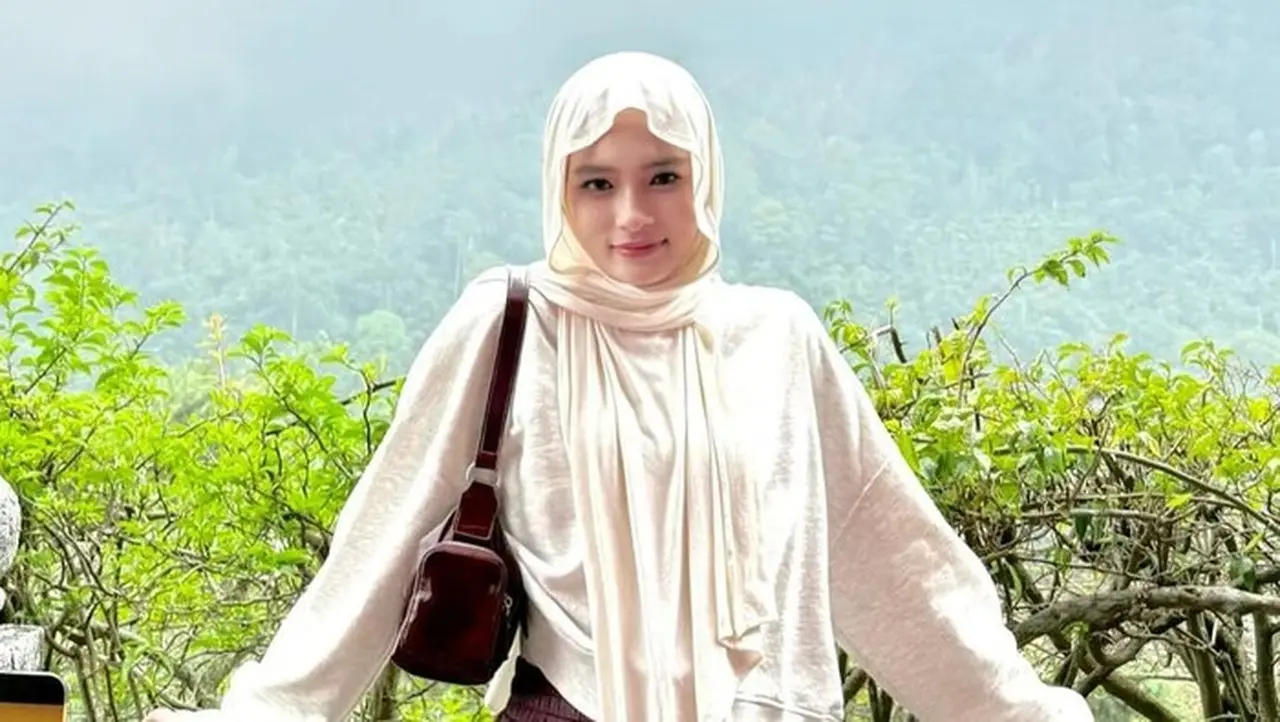 Inara Rusli Menegaskan Nggak Mengetahui Status Insanul Dan Mawa Masih Sah Suami Istri. Foto: Instagram@mommy Starla