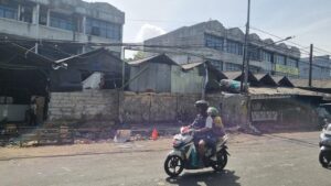 Tumpukan Sampah Pasar Cimanggis Diangkut, Warga Keluhkan Munculnya Lokasi Pembuangan Baru