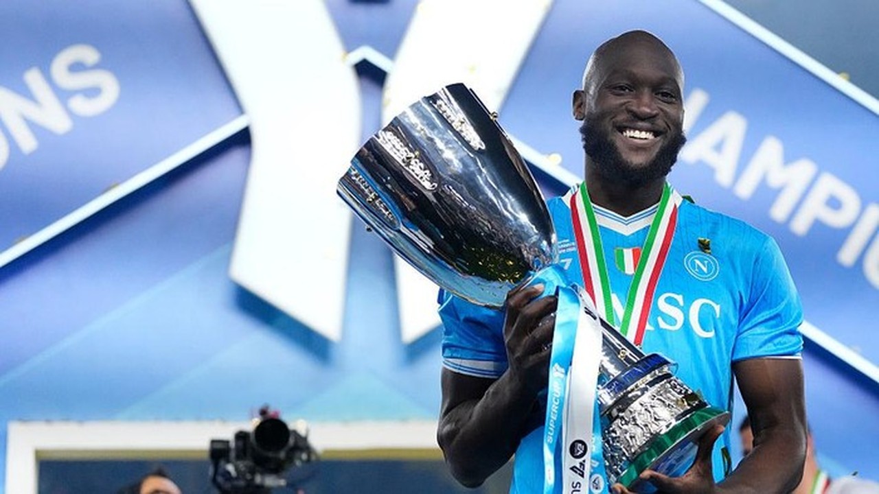 Cedera Lukaku Berkepanjangan, Napoli Pertimbangkan Cari Striker Baru di Bursa Transfer Januari Cedera Lukaku Berkepanjangan, Napoli Pertimbangkan Cari Striker Baru di Bursa Transfer Januari