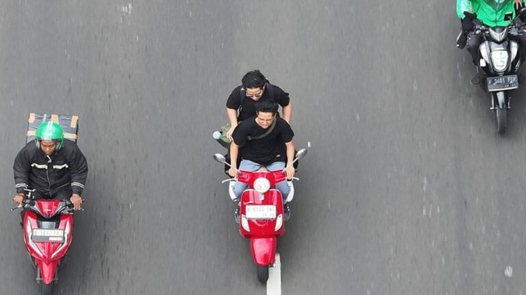 Kakorlantas Polri Gunakan E-TLE Drone di Cibubur untuk Tingkatkan Kepatuhan Berlalu Lintas Pengendara