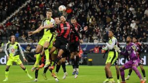 Drama 6 Gol di Deutsche Bank Park: Eintracht Frankfurt dan Dortmund Berbagi Angka 3-3