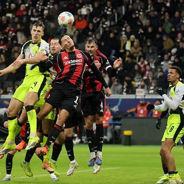 Drama 6 Gol di Deutsche Bank Park: Eintracht Frankfurt dan Dortmund Berbagi Angka 3-3