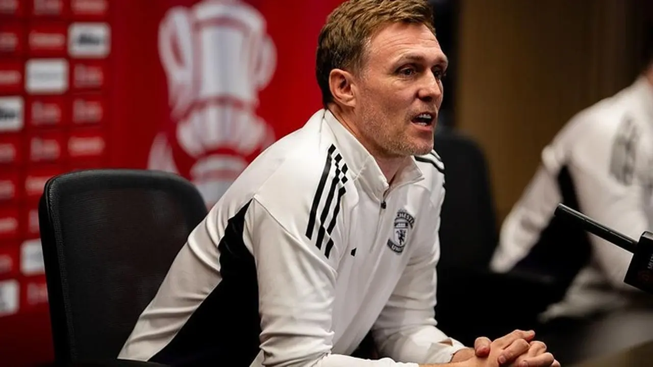 Darren Fletcher Belum Mau Pikirkan Kelanjutan Nasibnya Di Manchester United. (manchester United Via Getty Imag/ash Donelon)
