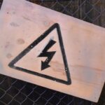 Pria Pekalongan Tewas Tersengat Listrik Saat Buang Air Kecil di Pinggir Jalan