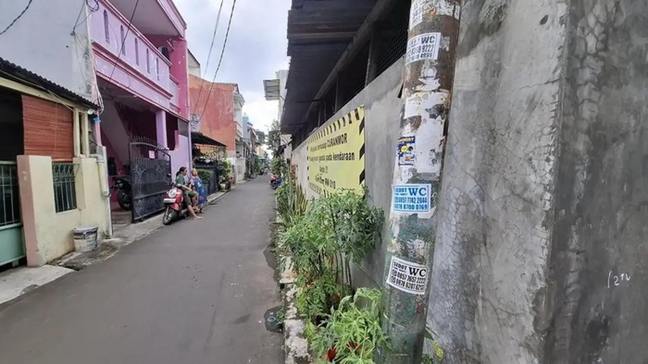 Tiang Listrik Di Cengkareng, Jakarta Barat (brigitta Belia/detikcom)