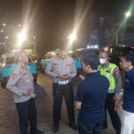 Apes Beruntun, Taksi Listrik di Tangerang Tabrak Restoran Usai Dihantam Mobil Misterius