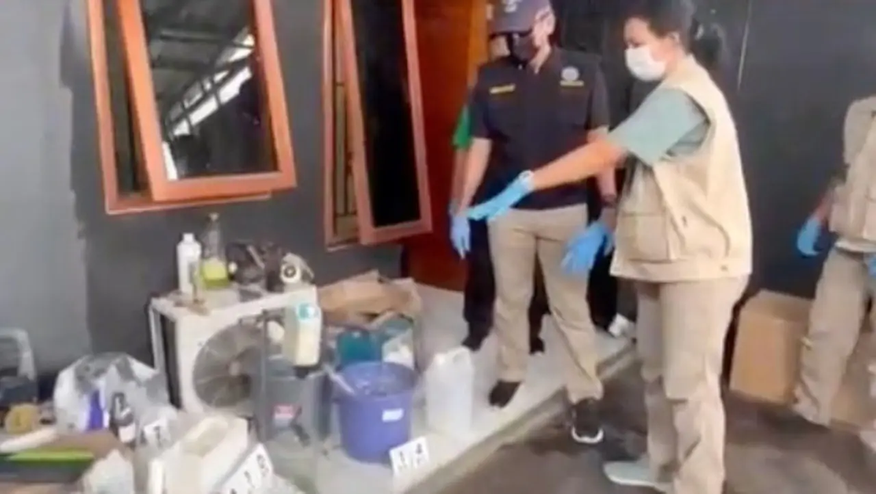 Foto: Bnn Menggerebek Pabrik Tembakau Sintetis Di Tangerang Dan Menangkap 3 Pelaku. (dok. Istimewa)