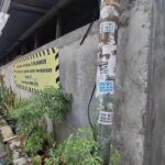 Tiang Listrik di Jakarta: Papan Iklan Liar Siang Hari, Penanda Ronda Malam Hari