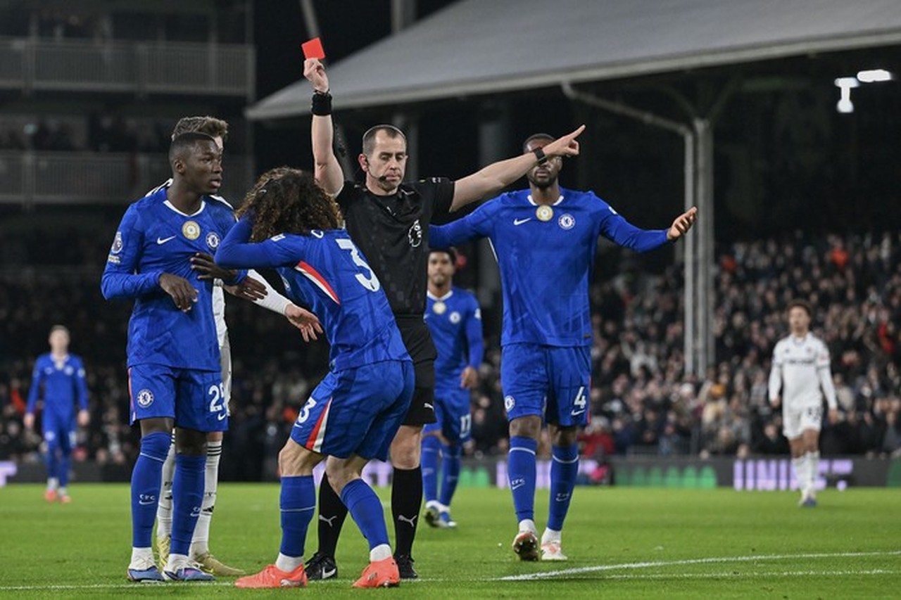 Chelsea Kena 7 Kartu Merah, Manajer Baru Liam Rosenior Tak Khawatirkan Passion Pemain