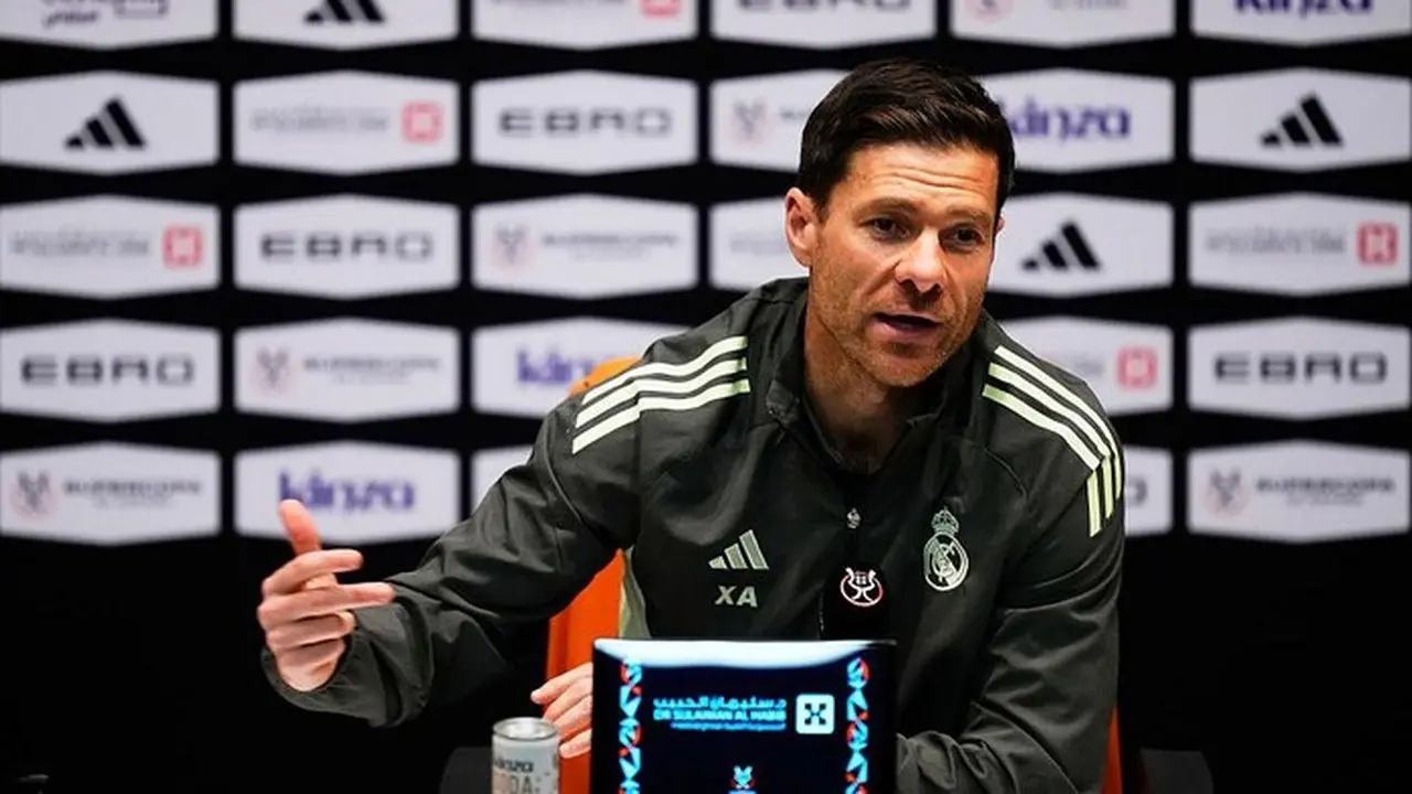 Xabi Alonso Dalam Jumpa Pers Hari Sabtu (10/1/2026). Foto: Nurphoto Via Getty Images/nurphoto