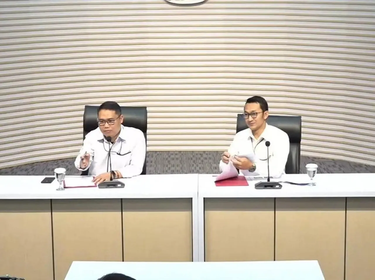 Jumpa Pers Kasus Ott Pejabat Pajak (youtube Kpk)