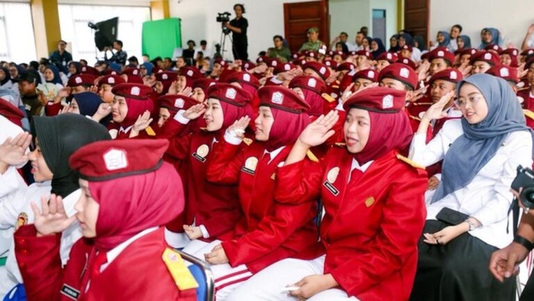 Presiden Prabowo Akan Hadiri Peluncuran Sekolah Rakyat di Banjarbaru, Ratusan Guru dan Siswa Siap Menyambut Presiden Prabowo Akan Hadiri Peluncuran Sekolah Rakyat di Banjarbaru, Ratusan Guru dan Siswa Siap Menyambut