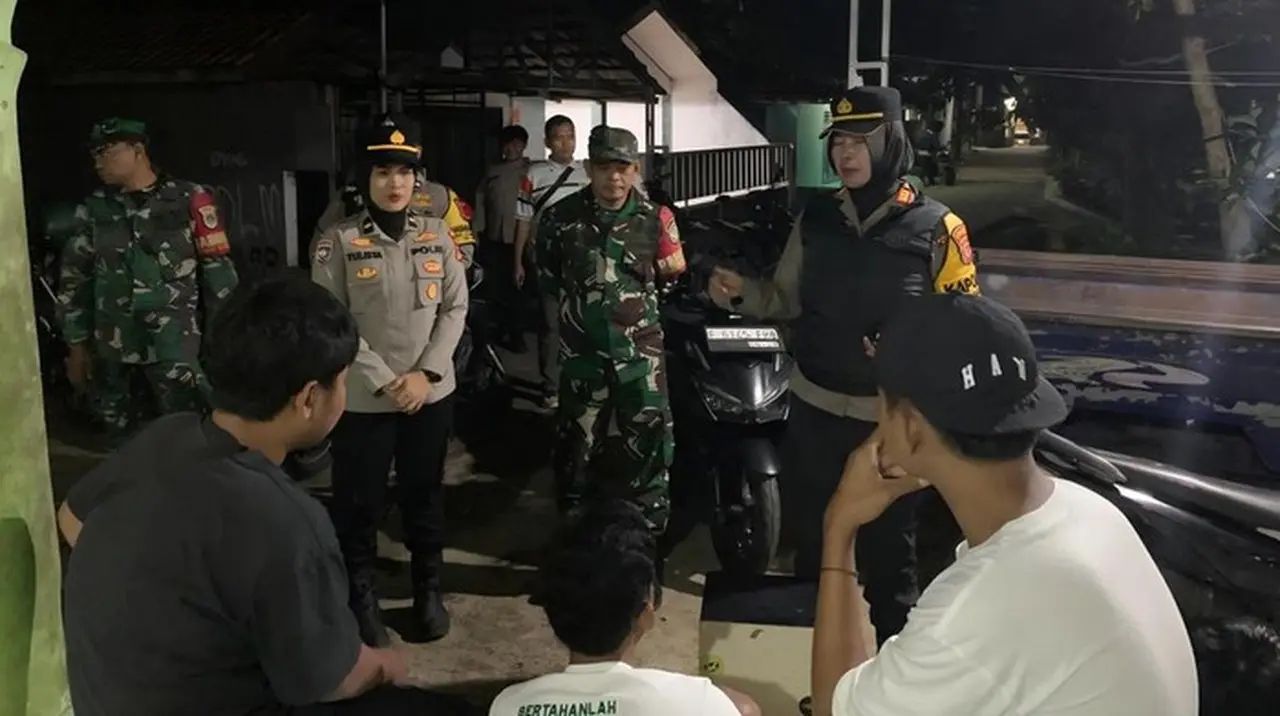 Polisi Bersama Tni Hingga Satpol Pp Gelar Patroli Gabungan Di Bogor. (foto: Muchamad Sholihin/detikcom)