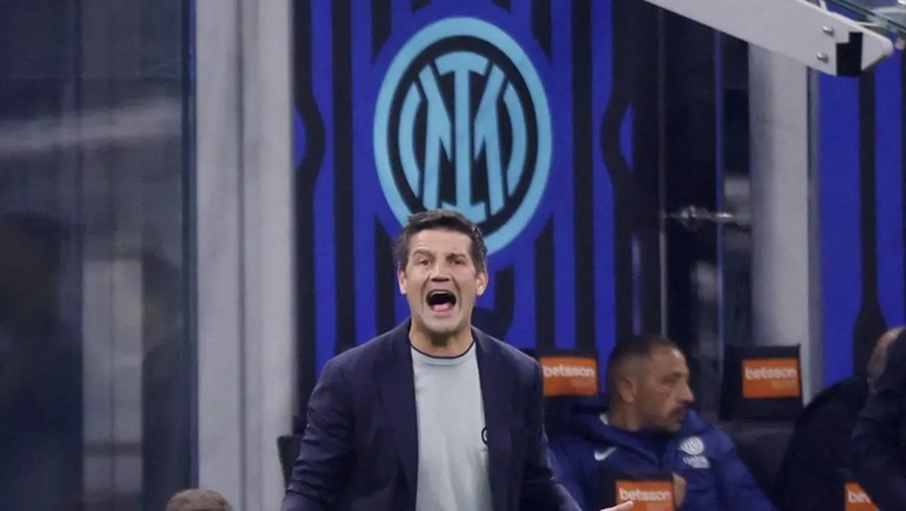 Pelatih Inter Milan Cristian Chivu Menilai Bahwa Napoli Kini Sudah Tim Yang Berbeda. (foto: Reuters/alessandro Garofalo)