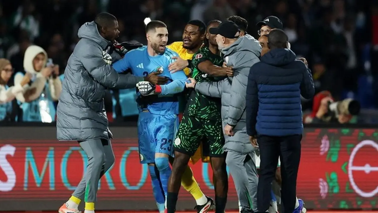 Kiper Timnas Aljazair Luca Zidane Ribut Usai Menghadapi Nigeria. (foto: Reuters/amr Abdallah Dalsh)