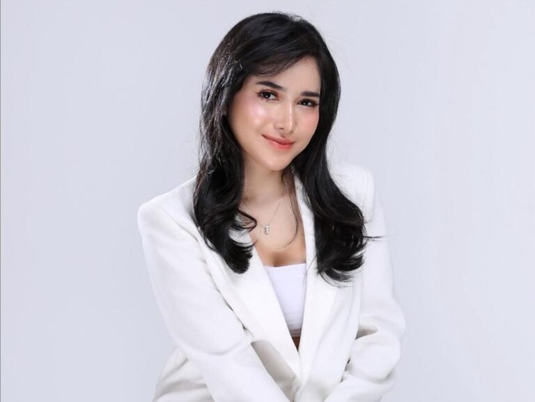 Selebgram Dilan Janiyar Sumbang Rp 100 Juta untuk Korban Banjir di Kampung Halaman Selebgram Dilan Janiyar Sumbang Rp 100 Juta untuk Korban Banjir di Kampung Halaman