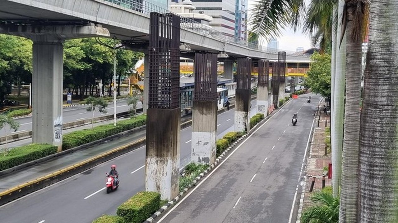 Tiang Monorel Mangkrak Dibongkar, Warga Jaksel Dambakan Wajah Baru Jalan Rasuna Said Tiang Monorel Mangkrak Dibongkar, Warga Jaksel Dambakan Wajah Baru Jalan Rasuna Said