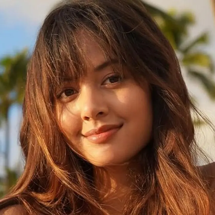 Aurelie Moeremans Ungkap Kisah Kelam Grooming Remaja dalam Memoar ‘Broken Strings’